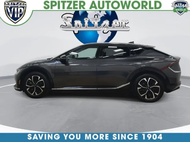 Used 2022 Gray Kia Wind image 11