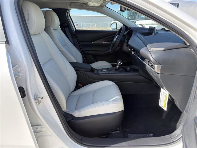 2026 Mazda CX-30 Premium - Photo 17