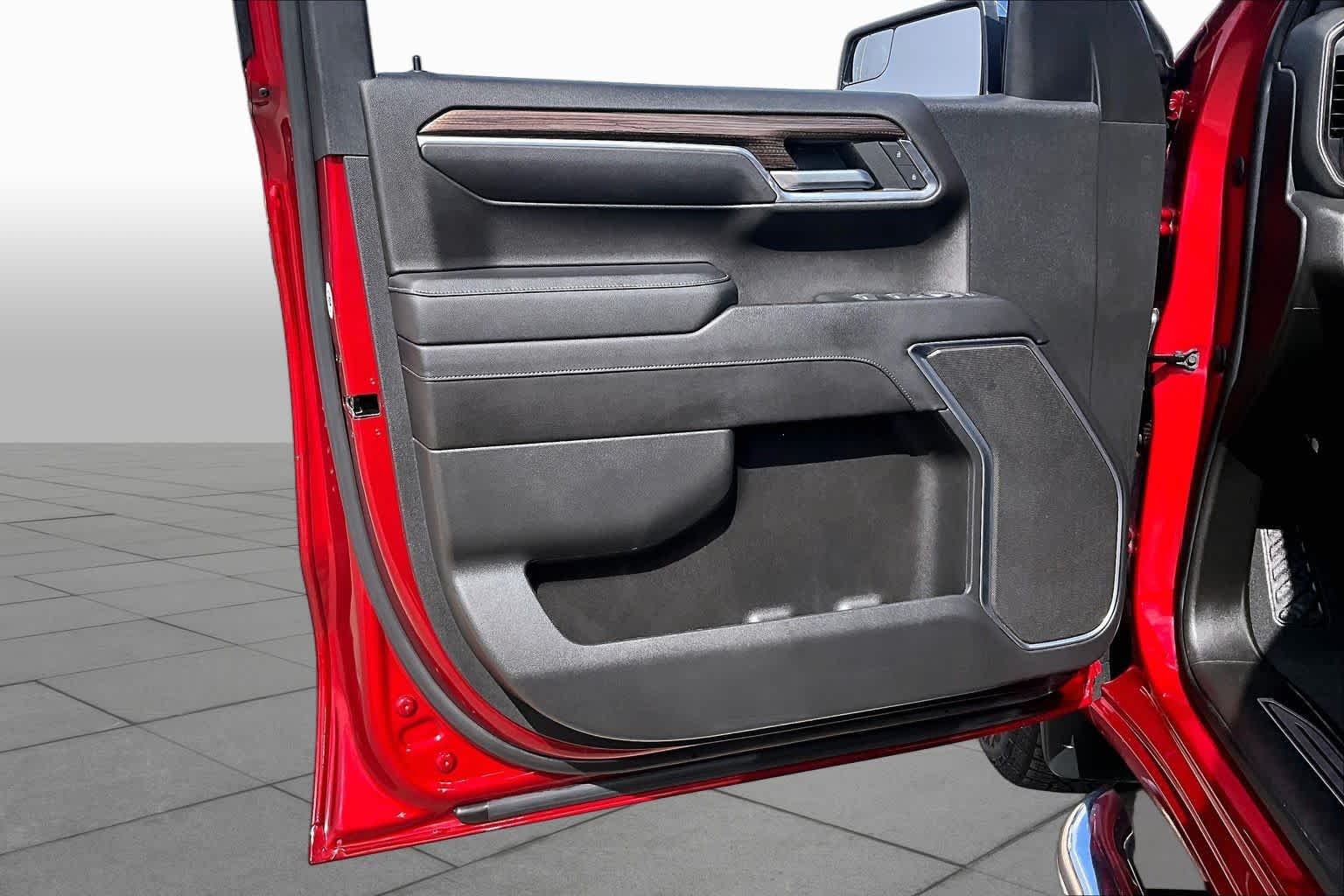 Used 2023 Radiant Red Tintcoat Chevrolet LT image 22