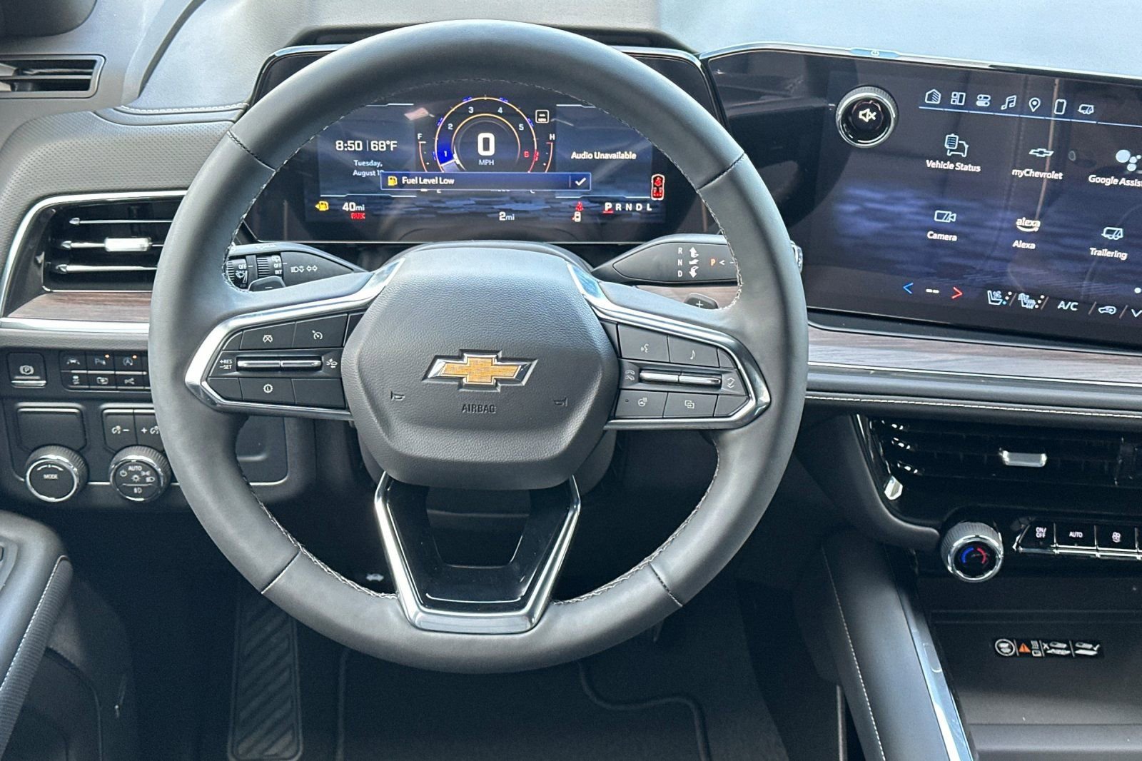 2025 Chevrolet Suburban Premier - Photo 14