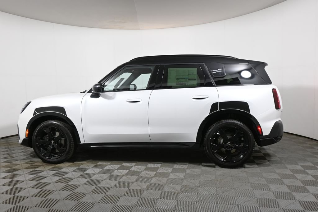 New 2026 White MINI Iconic image 2