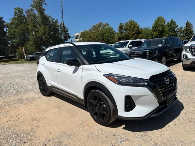 Used 2023 White Nissan SR image 2