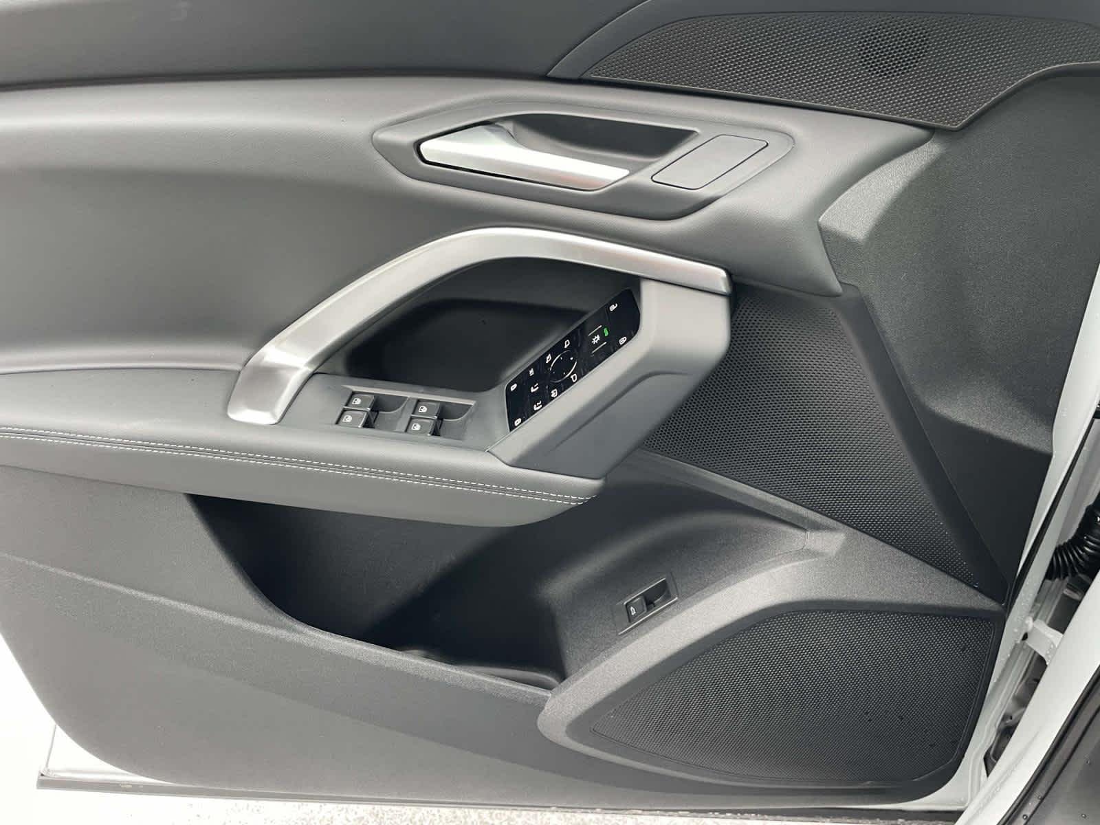 New 2026 2Y2Y/White Audi Premium image 31