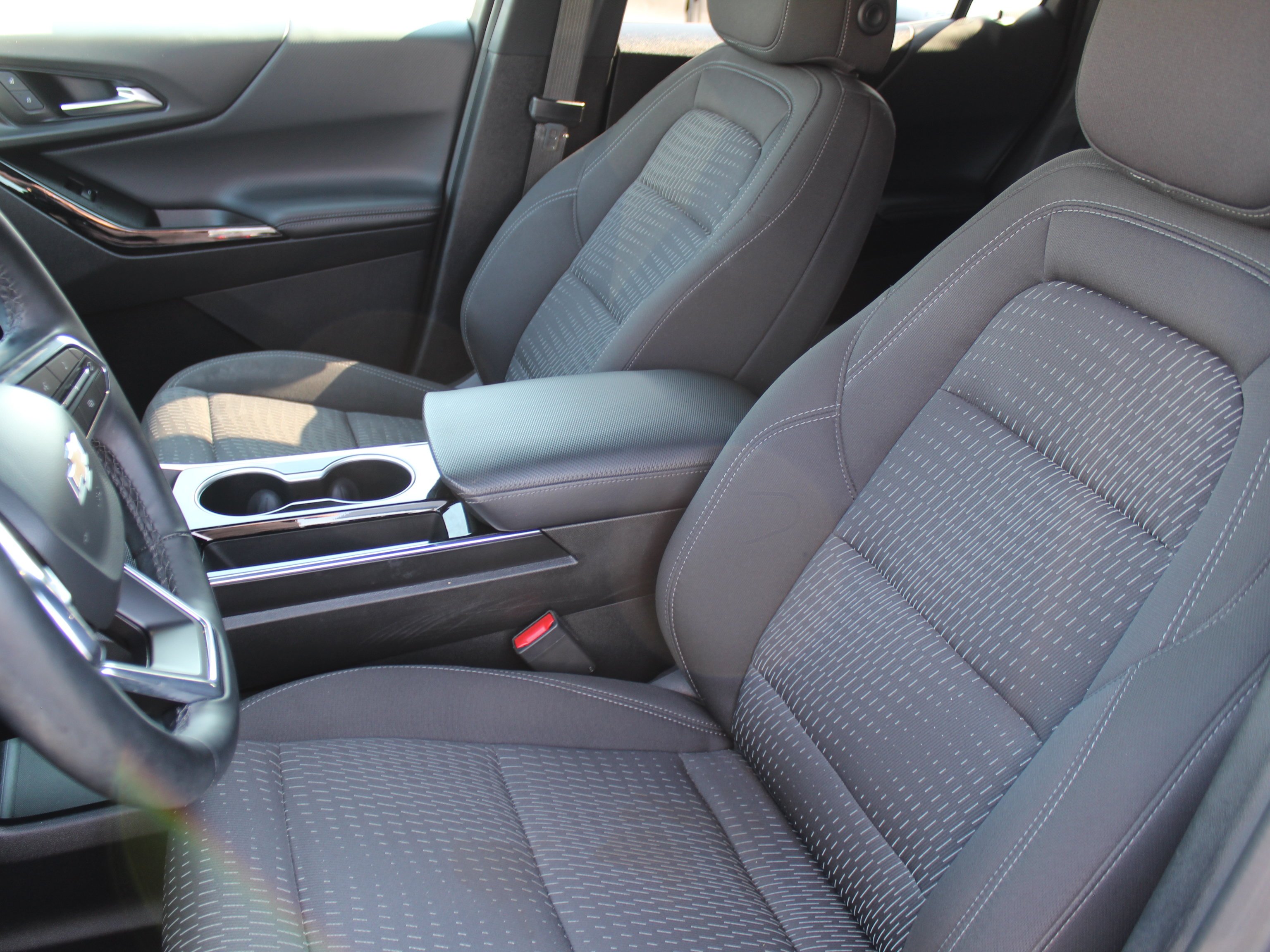 2025 Chevrolet Equinox LT - Photo 13