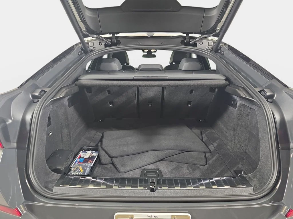 Used 2026 Dravit Grey Metallic BMW M60i image 11