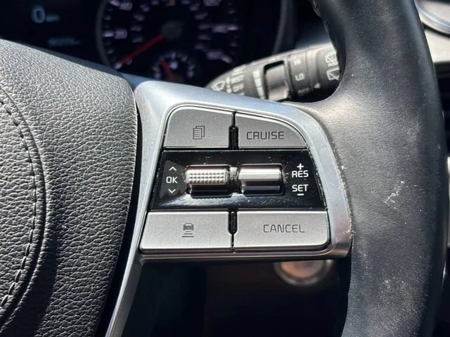 Used 2020 Black Kia S image 20