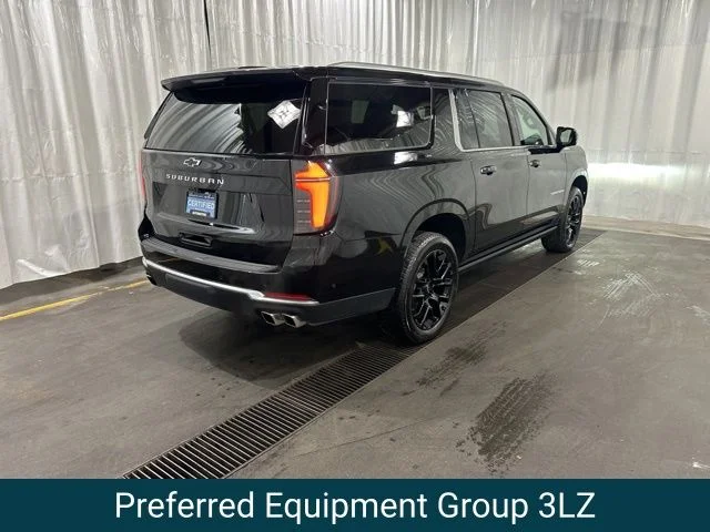 Used 2025 Black Chevrolet High Country image 3