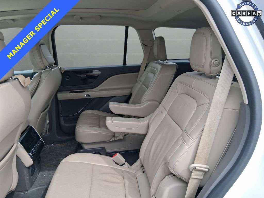 Used 2020 White Lincoln Reserve image 12