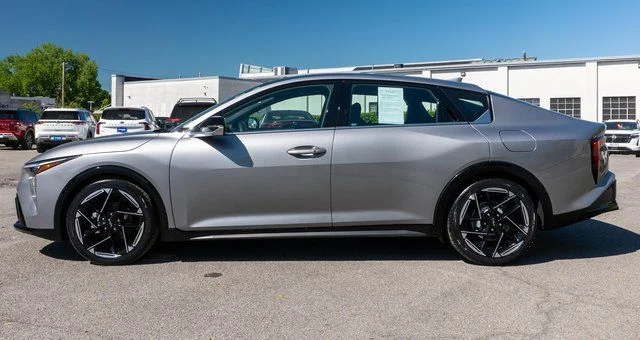 Used 2025 Gray Kia GT-Line image 9