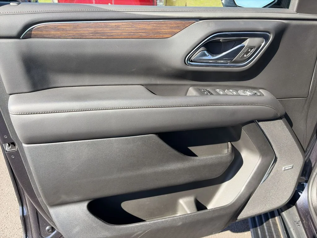 Used 2024 Gray Chevrolet High Country image 13