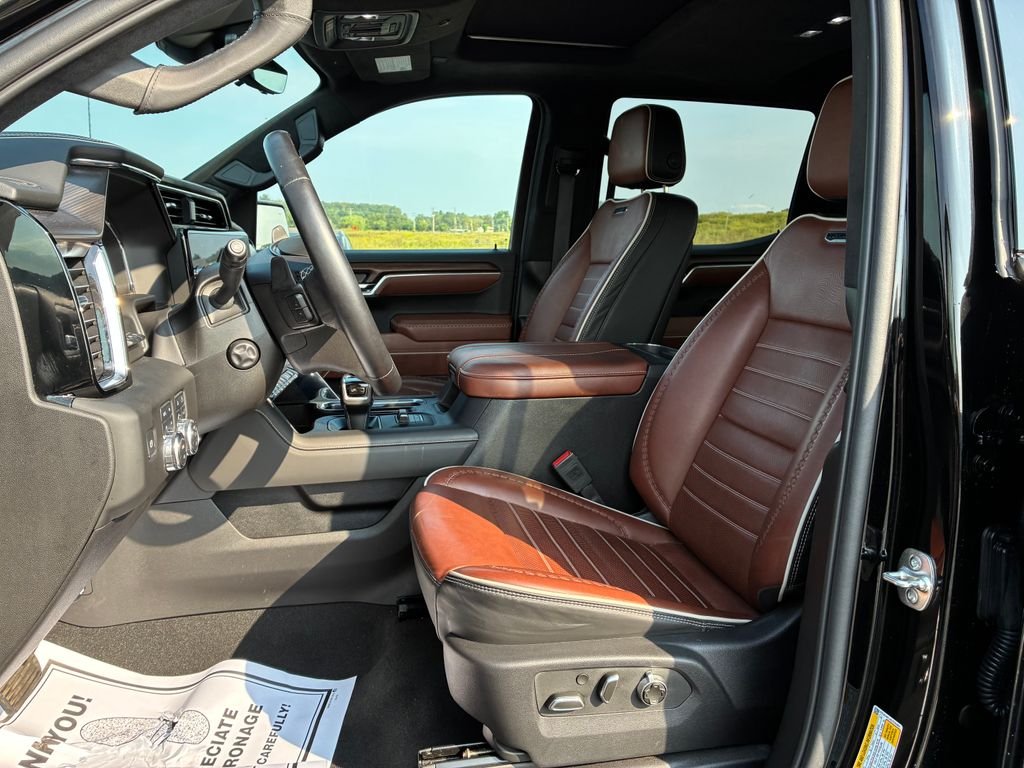 Used 2025 Black GMC Denali Ultimate image 8