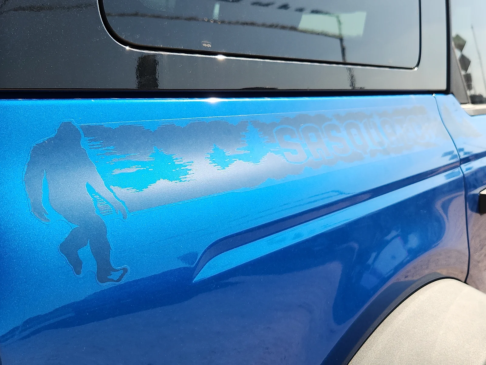 New 2026 Velocity Blue Metallic Ford Badlands® image 11