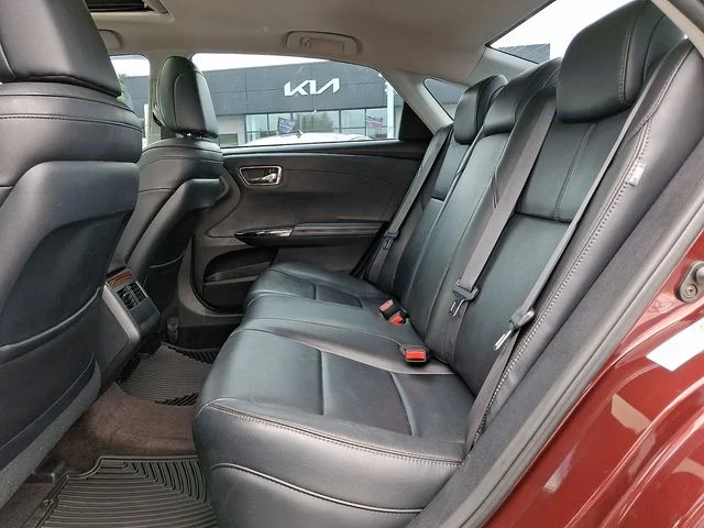 Used 2013 Red Toyota XLE Touring image 11
