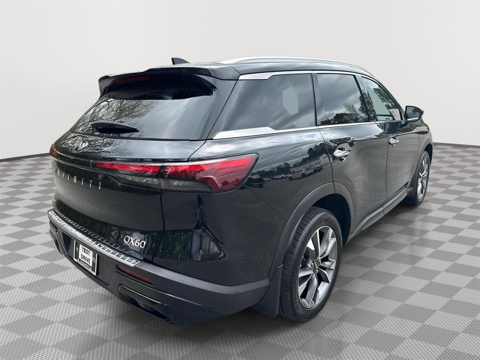 Used 2023 Mineral Black INFINITI LUXE image 6