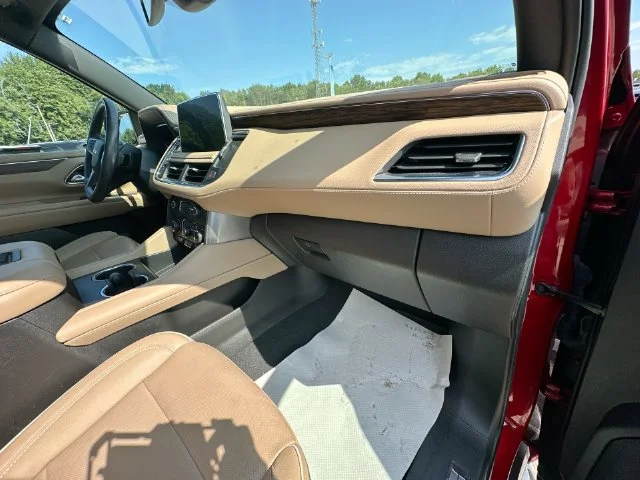 Used 2022 Red Chevrolet Premier image 40