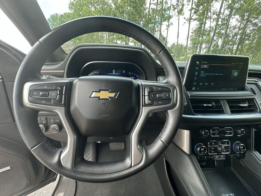 2024 Chevrolet Suburban LT - Photo 11