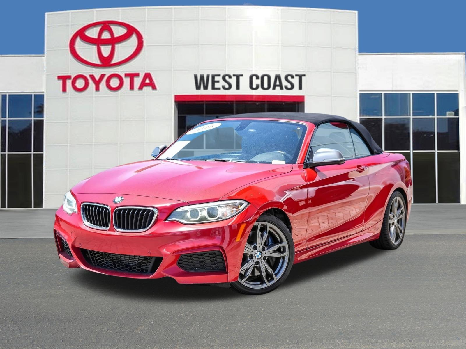 2016 BMW 2 Series M235i Convertible's photo