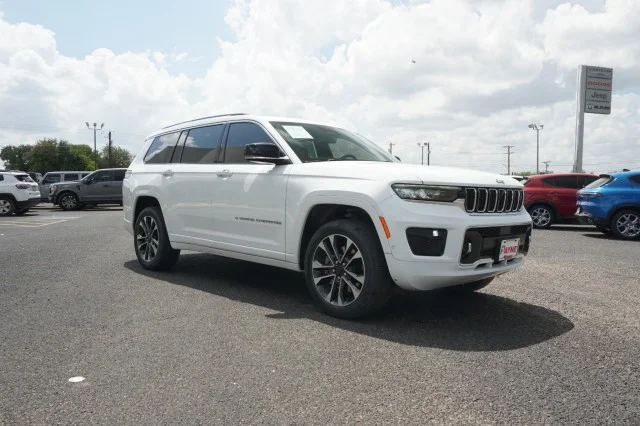 Used 2021 WHITE Jeep Overland image 3