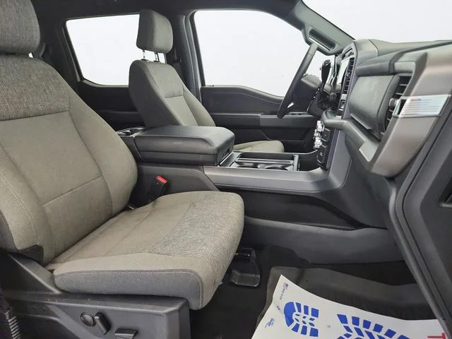 Certified Used 2024 Oxford White Ford XLT image 28