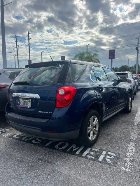 Used 2010 Blue Chevrolet LS image 2