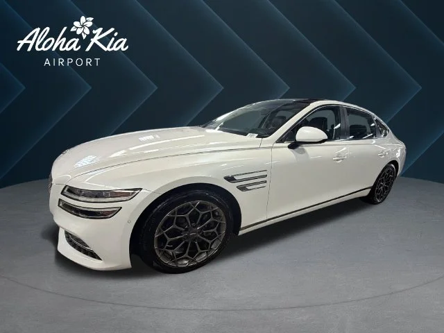 Used 2021 White Genesis 2.5T image 1