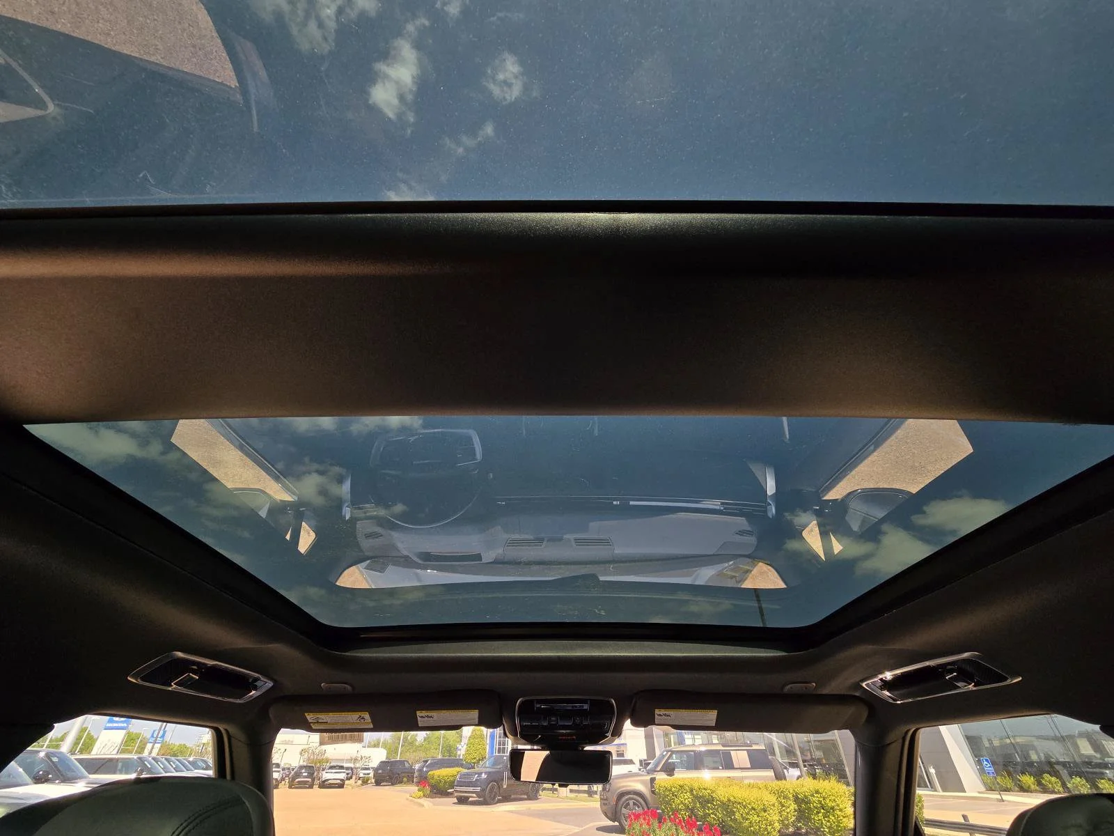 Certified Used 2023 Black Land Rover SE image 34