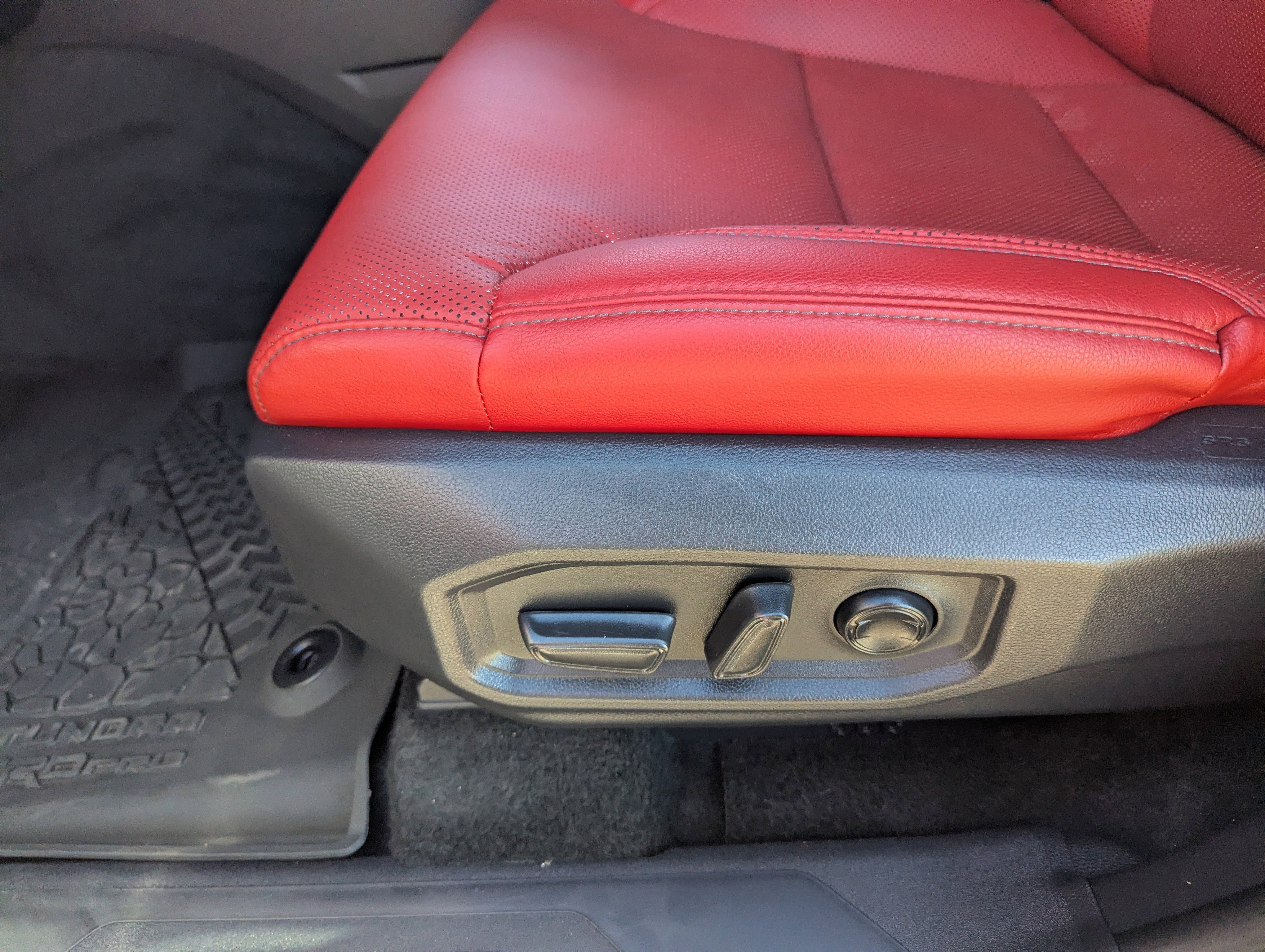 2025 Toyota Tundra TRD Pro - Photo 29