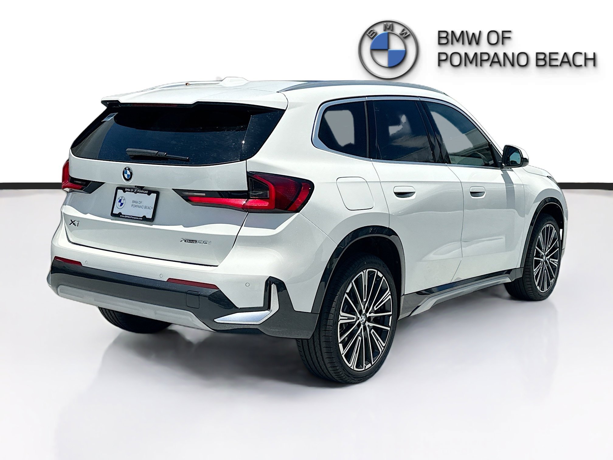 New 2026 Alpine White BMW xDrive28i image 6