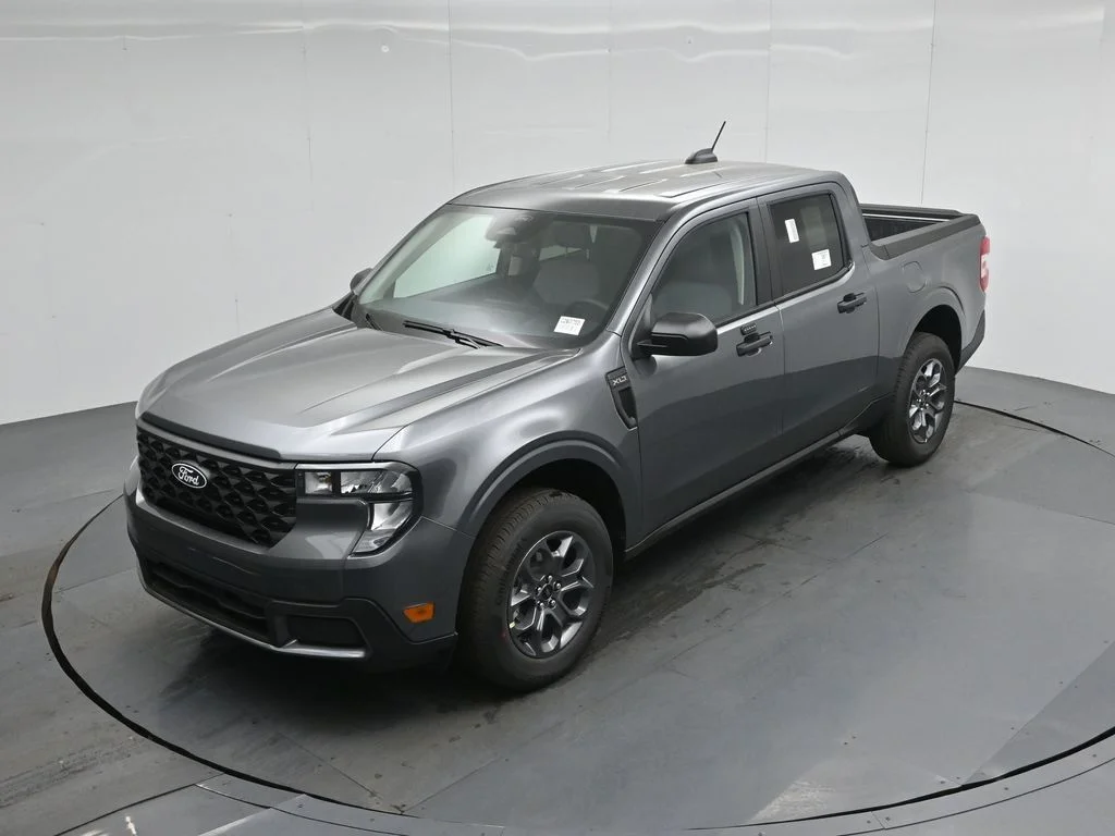 New 2026 Carbonized Gray Metallic Ford XLT image 32