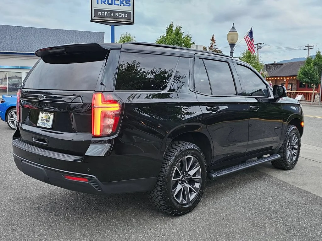 Used 2023 Black Chevrolet Z71 image 5