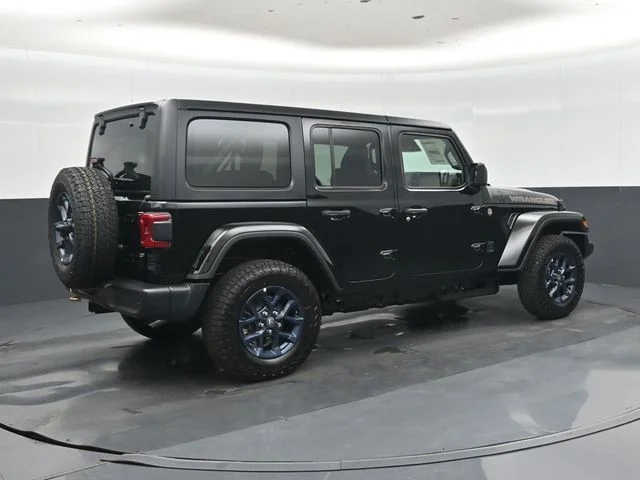 New 2026 Black Clear-Coat Exterior Paint Jeep 85th Anniversary Edition image 3