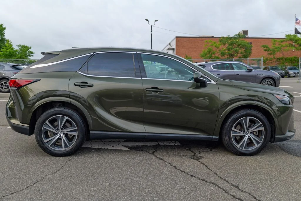 Used 2023 Green Pearl Lexus 350 Premium image 8