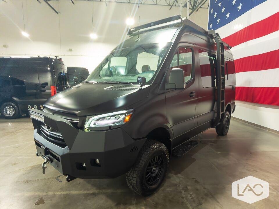 Used 2024 MATTE BLACK WRAP/ARTIC WHITE 27NORTH AWD | FALCON Shocks| Lithionics Batteries image 12