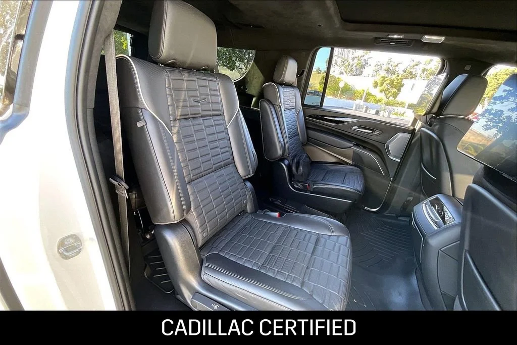 2024 Cadillac Escalade ESV V-Series - Photo 18