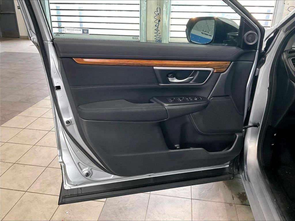 Certified Used 2017 Silver Honda EX image 9