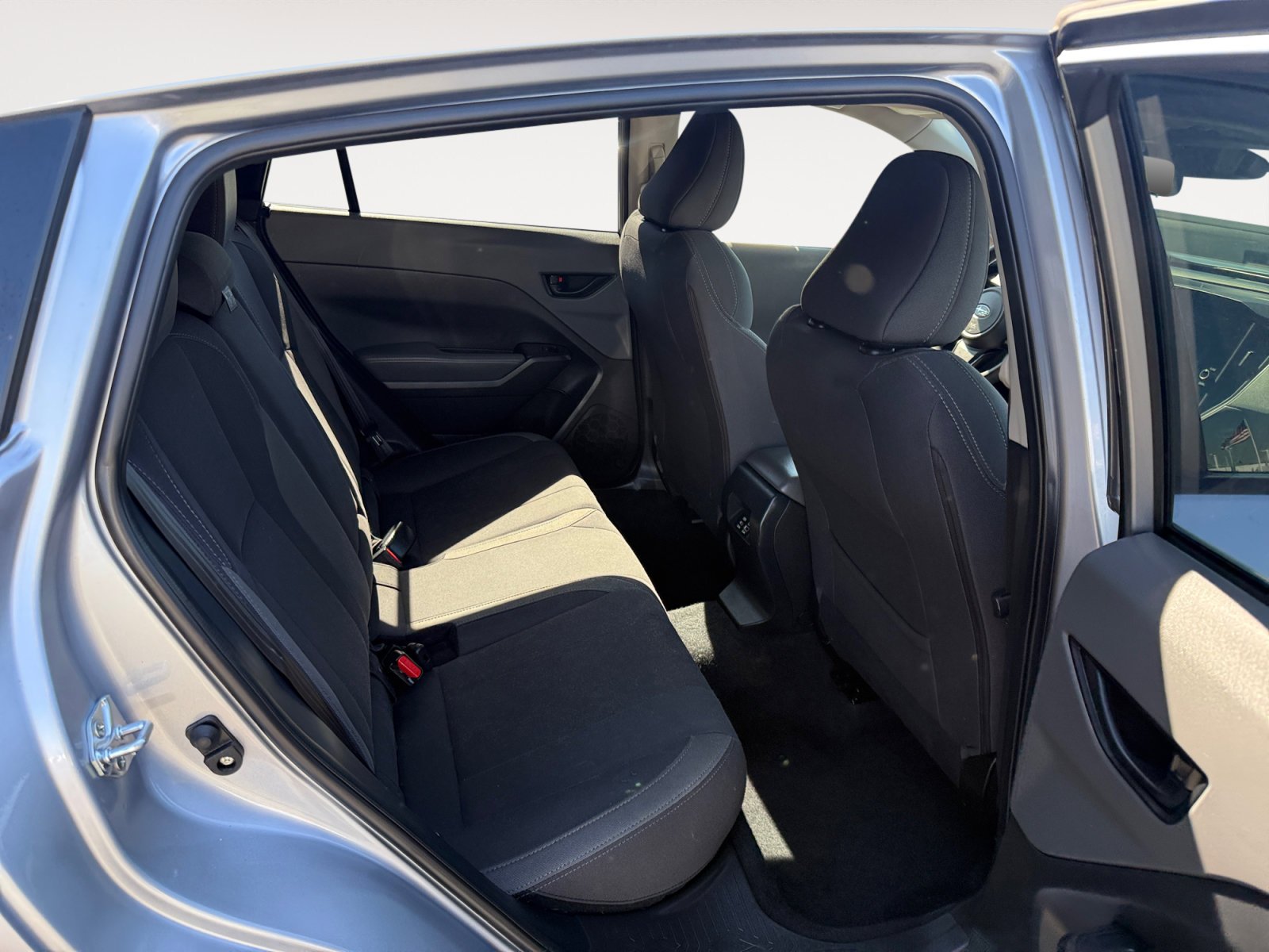 Used 2025 Ice Silver Metallic Subaru Premium image 18