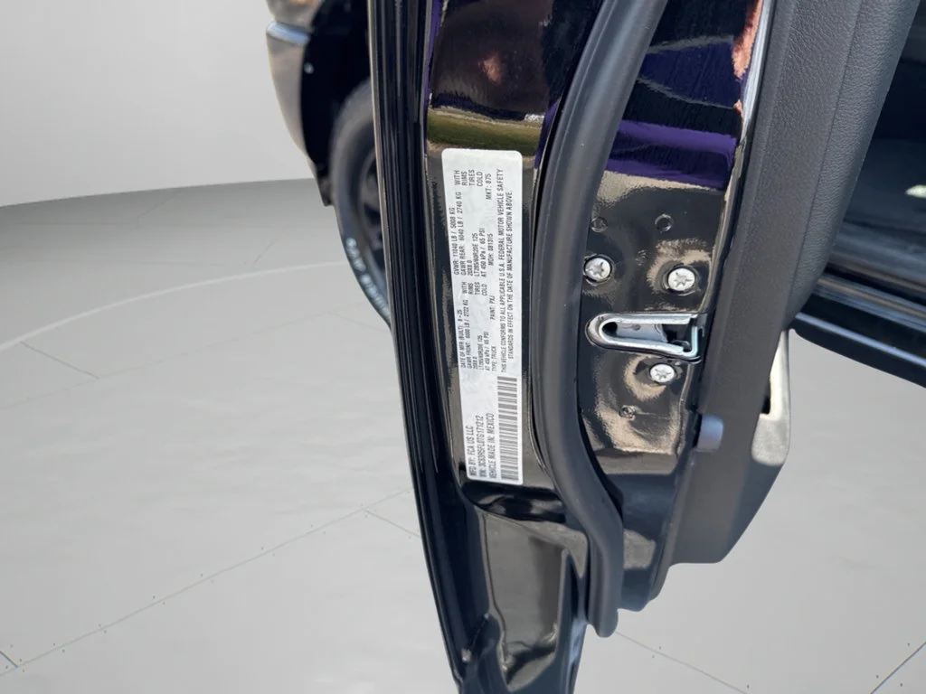 2026 RAM 2500 Laramie - Photo 23