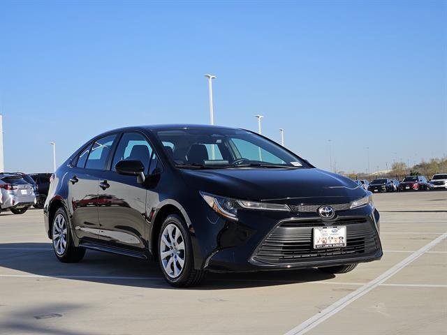 Used 2024 Toyota Corolla LE with VIN 5YFB4MDEXRP101933 for sale in Buda, TX
