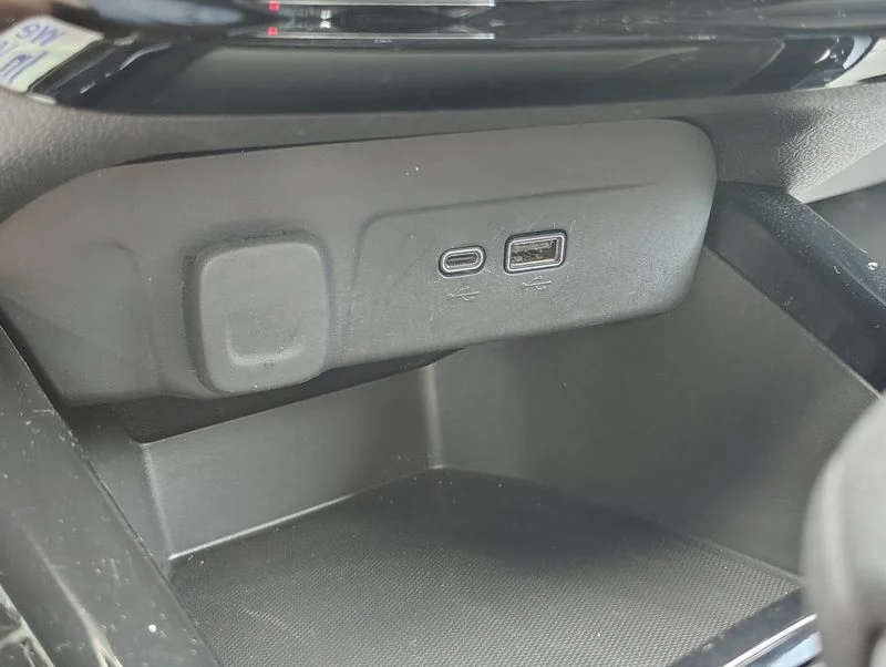 Used 2024 Red Chevrolet 2RS image 32