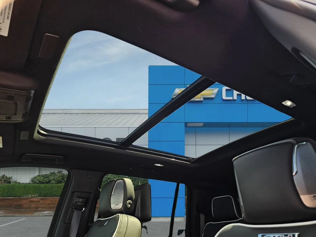 Used 2025 Onyx Black GMC AT4 Ultimate image 21