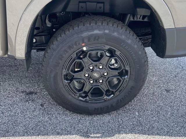 New 2026 Marsh Gray Ford XLT image 7