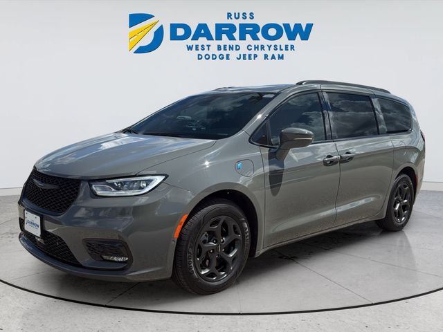 Used 2021 White Chrysler Touring L image 1