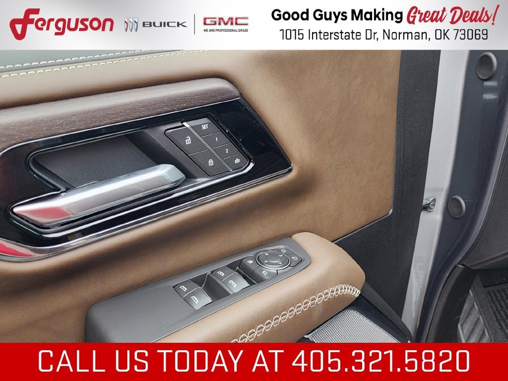 2026 GMC Yukon Denali Ultimate - Photo 13