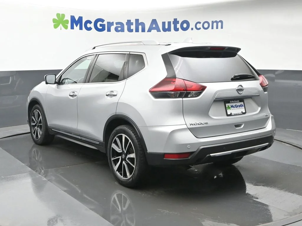 Used 2019 Silver Nissan SL image 23
