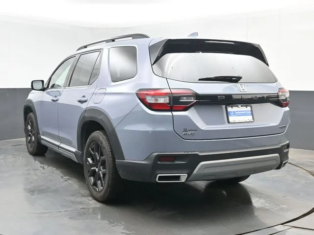Used 2025 Gray Honda Touring image 6
