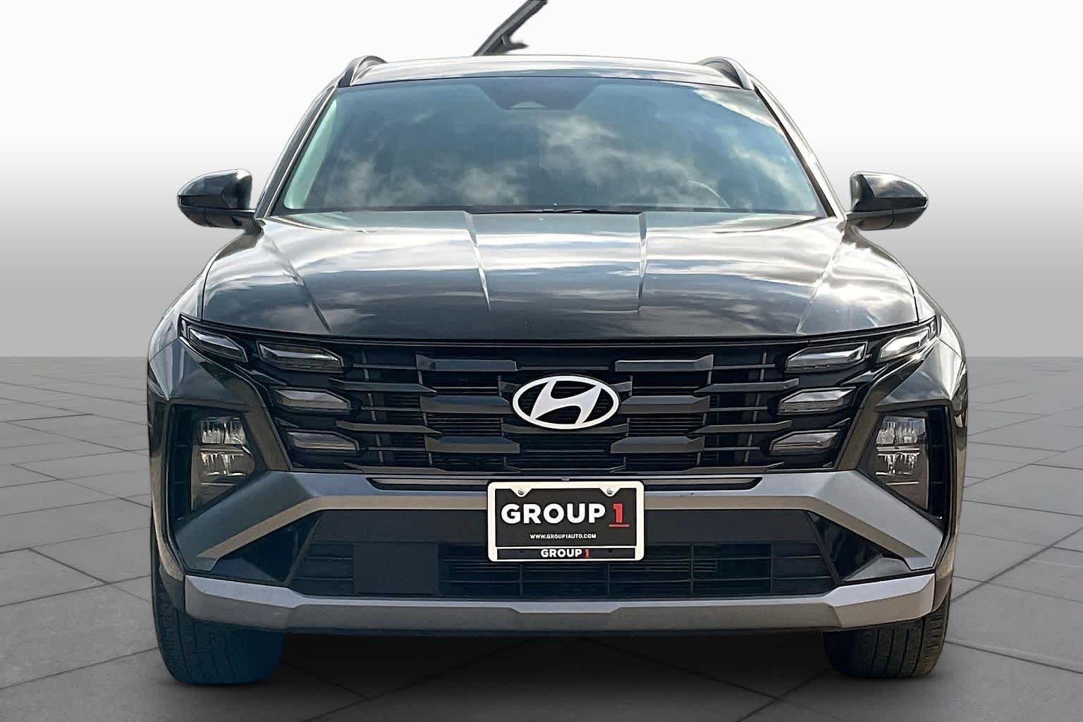 Used 2025 Rockwood Green Hyundai SEL image 4