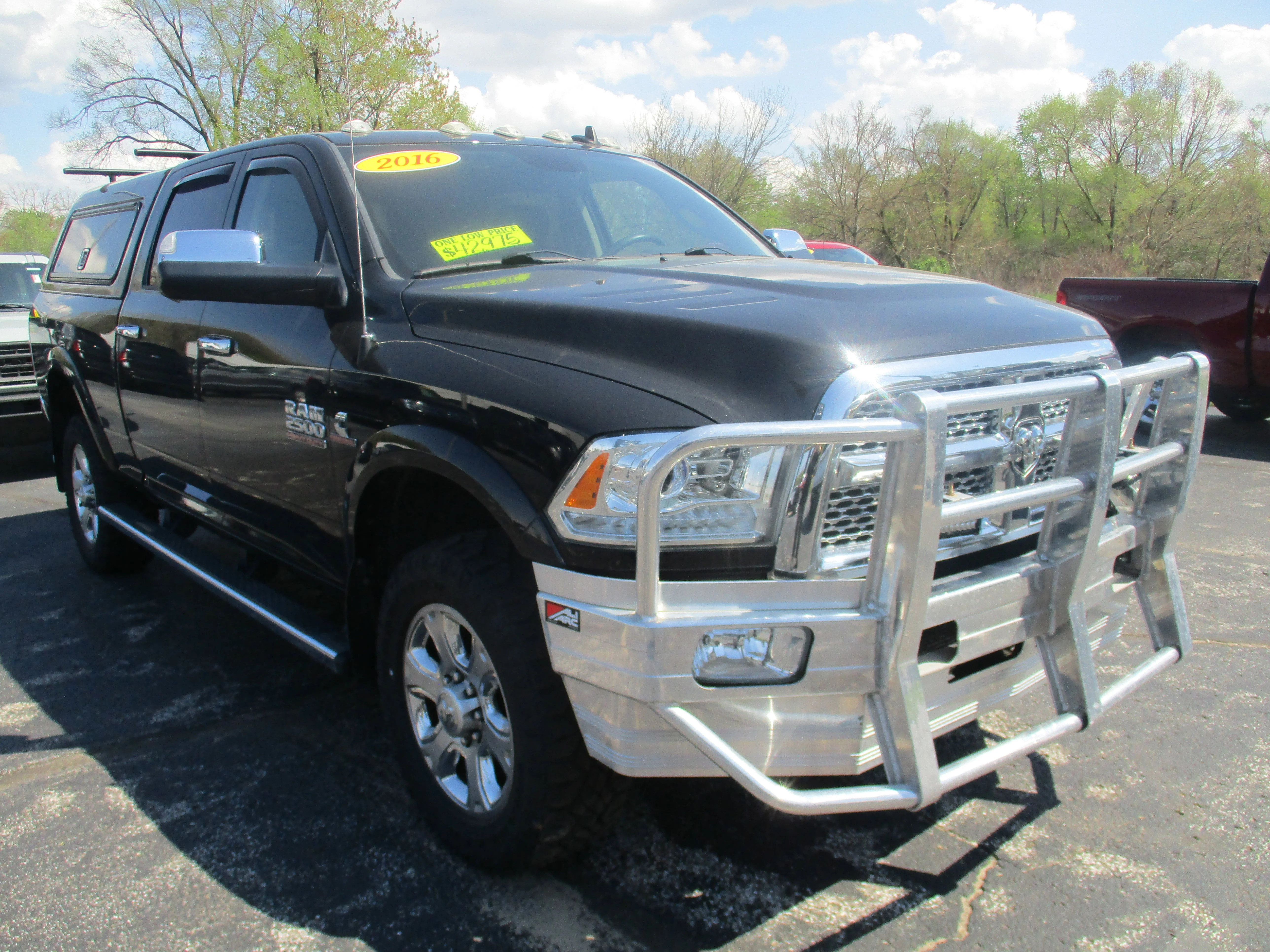 Used 2016 Brilliant Black Crystal Pearlcoat Ram Laramie image 3