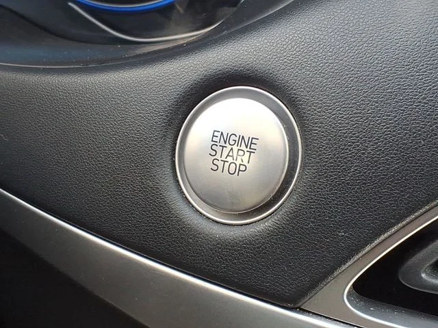 Used 2021 White Hyundai SEL image 20