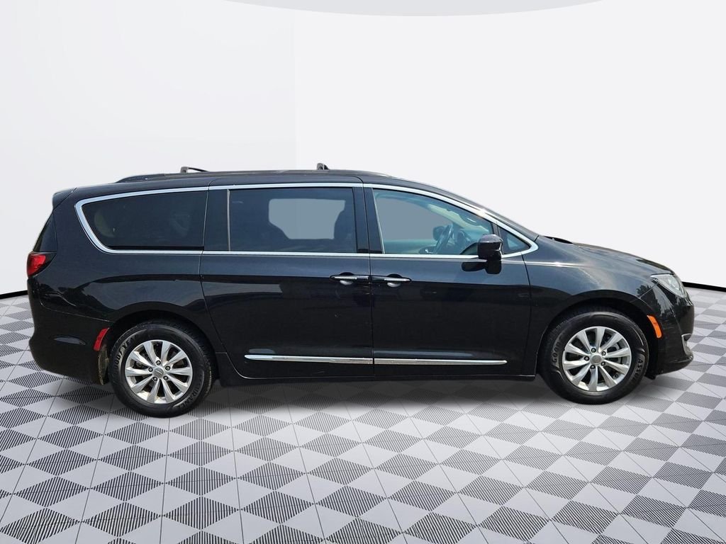 2017 Chrysler Pacifica Touring-L - Photo 7