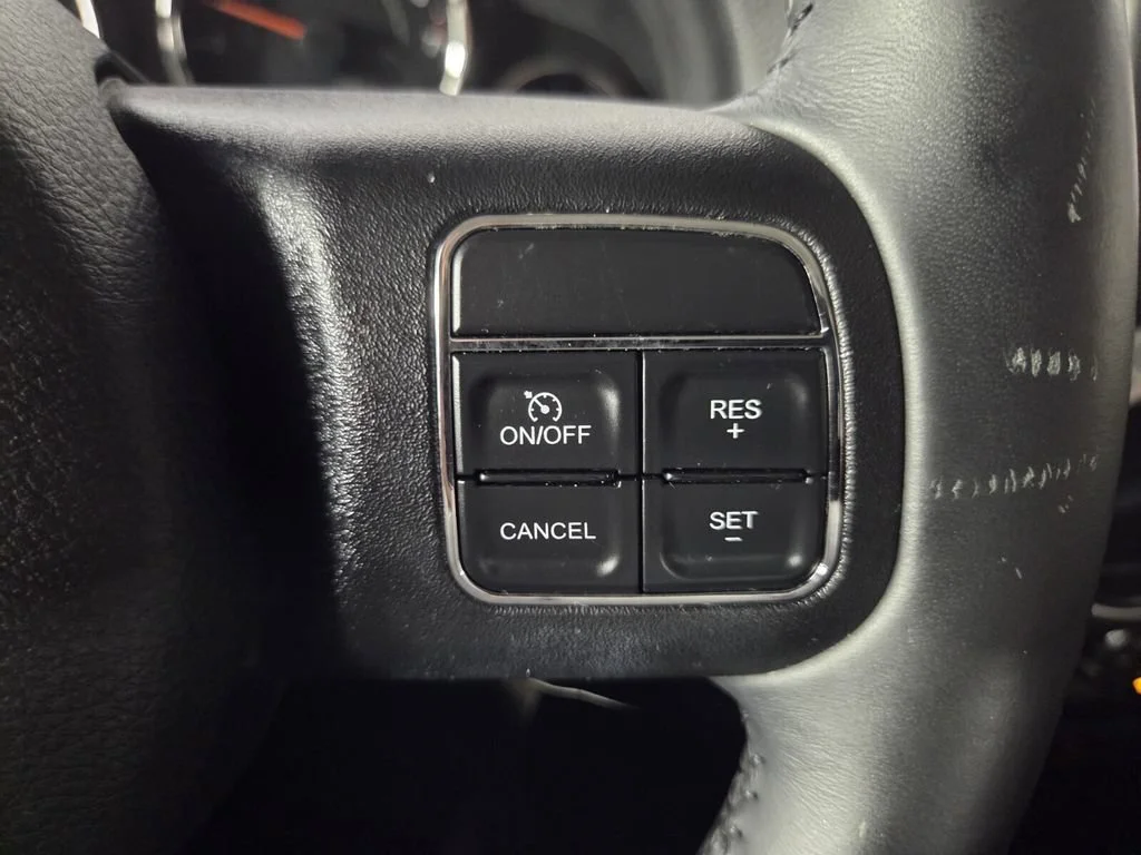 Used 2015 Anvil Clearcoat Jeep Sahara image 17